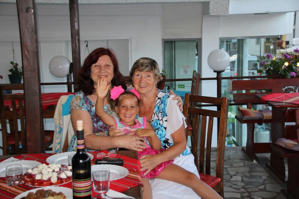 Family Hotel Verona Sosopol Zimmer foto