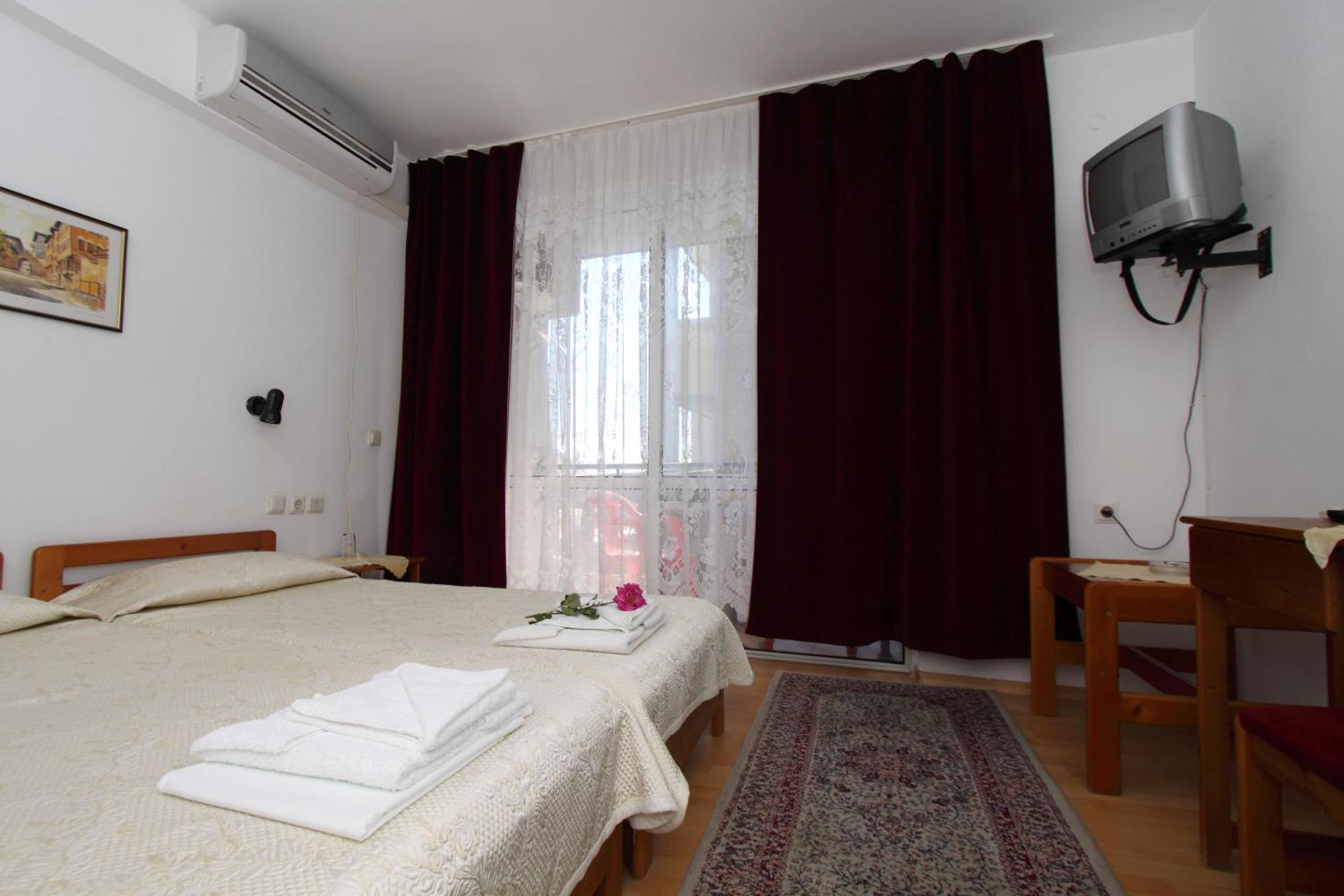 Family Hotel Verona Sosopol Exterior foto