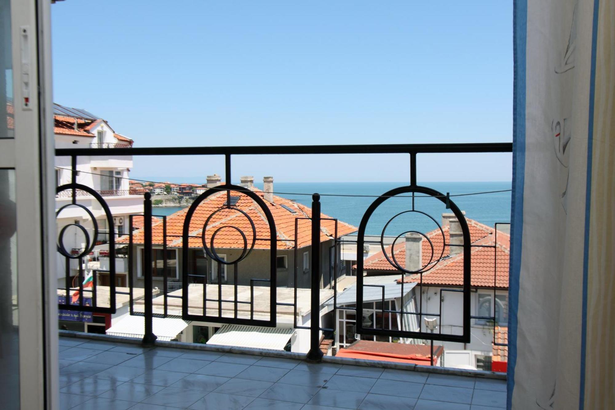 Family Hotel Verona Sosopol Exterior foto
