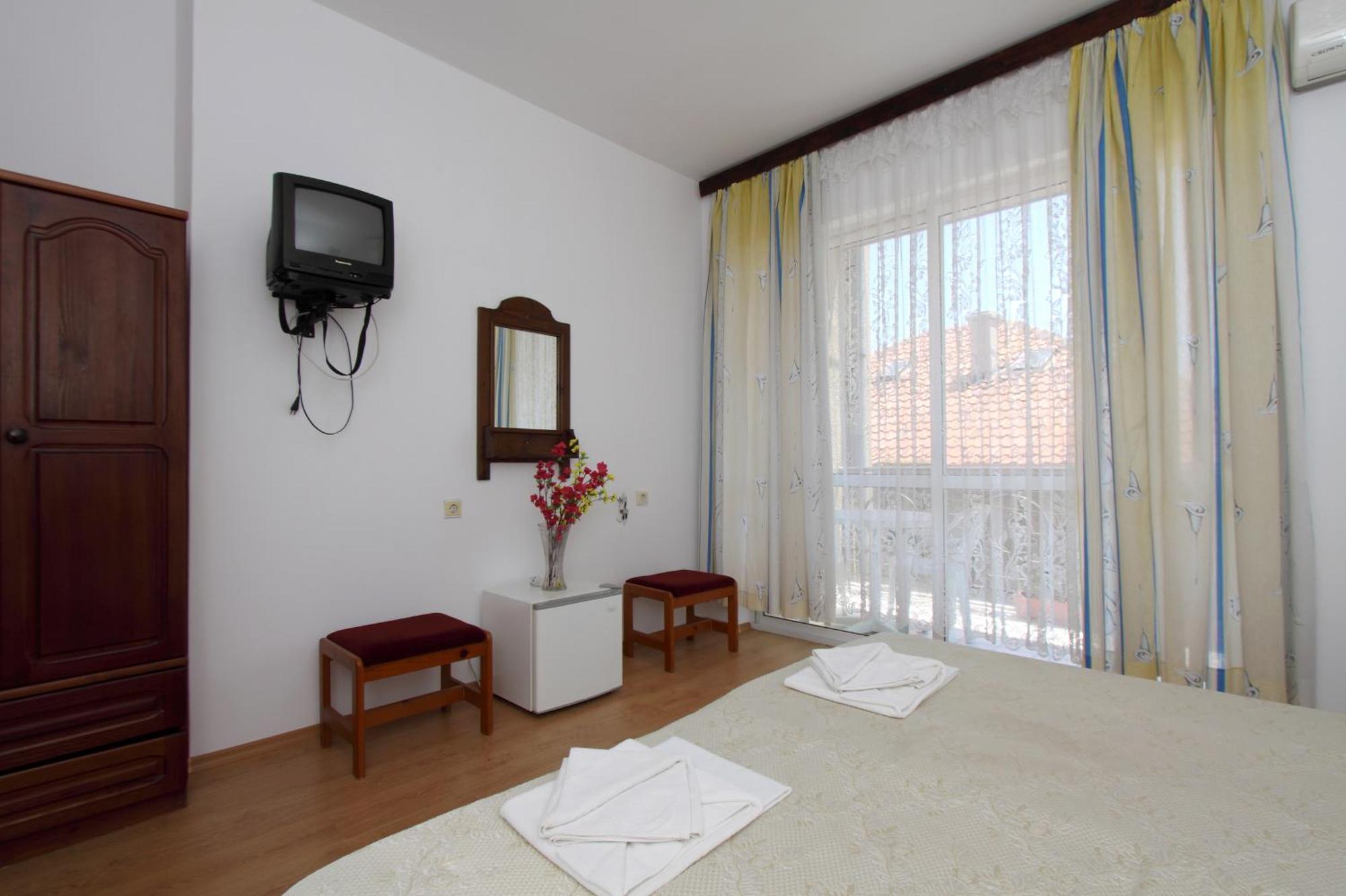 Family Hotel Verona Sosopol Exterior foto