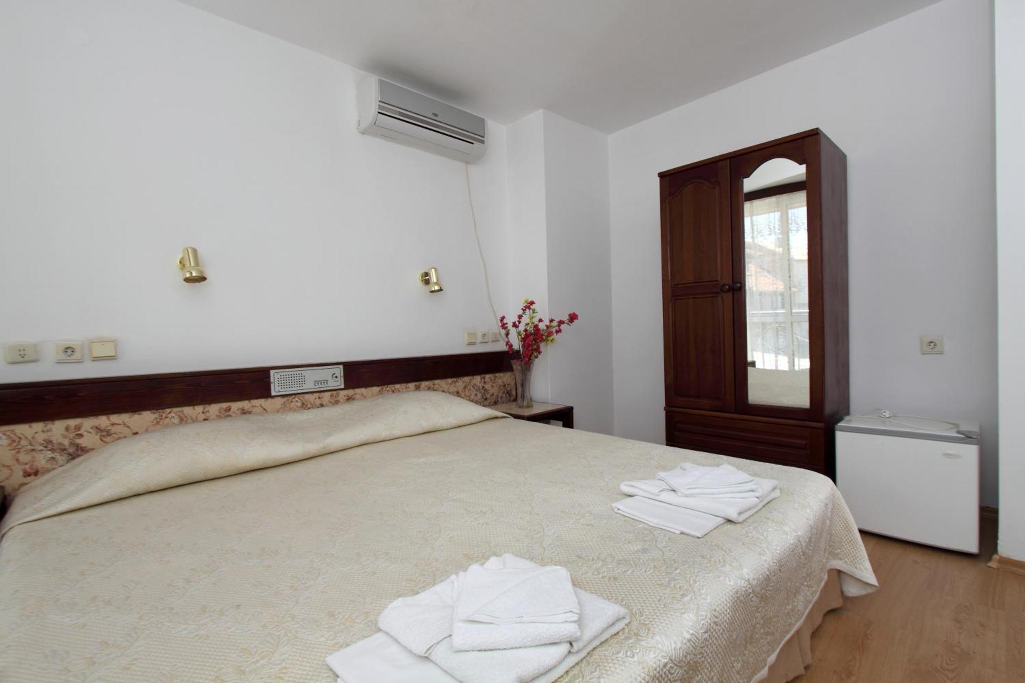 Family Hotel Verona Sosopol Exterior foto