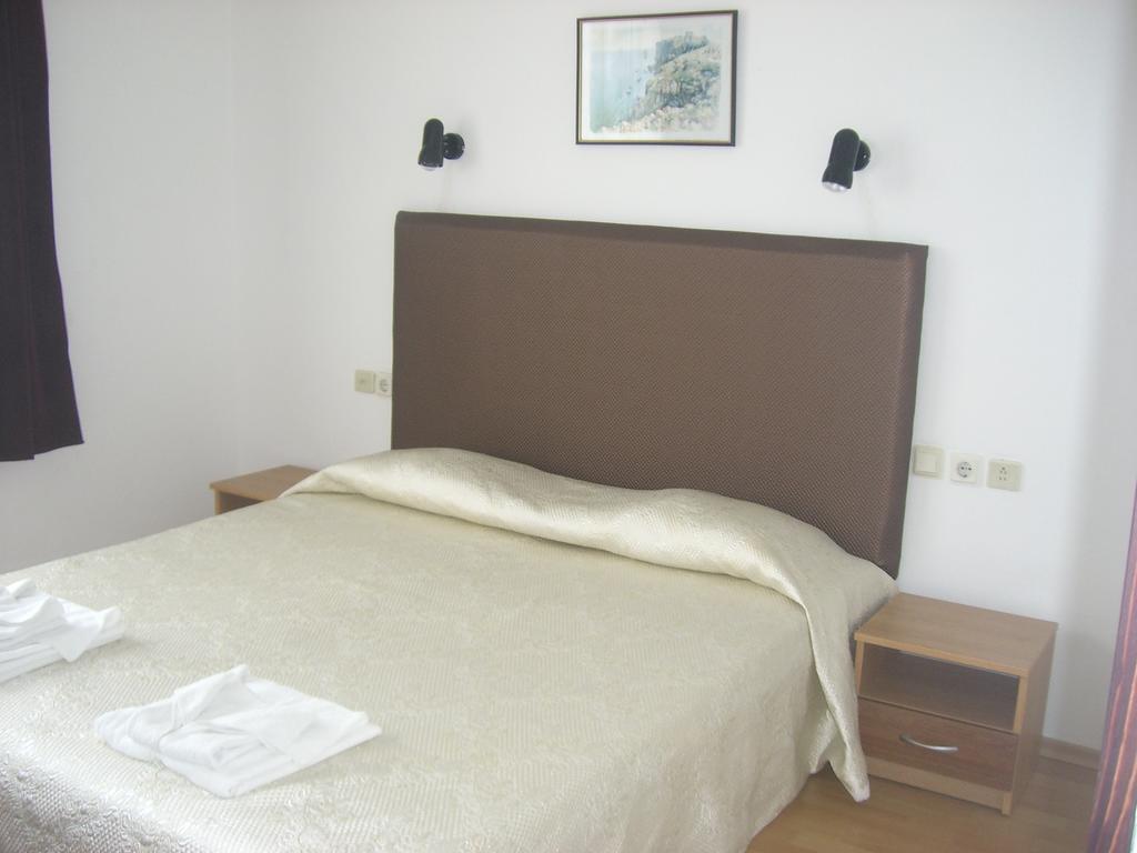 Family Hotel Verona Sosopol Zimmer foto